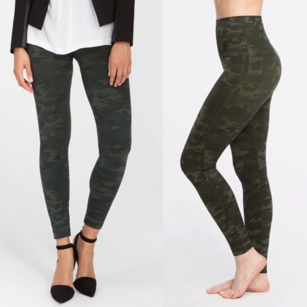 SPANX Look At Me Now Seamless Leggings Black Camo Print High Rise Stretch Size M